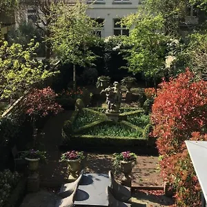https://dutch-masters-short-stay-apartments.amsterdamhotelsnl.com